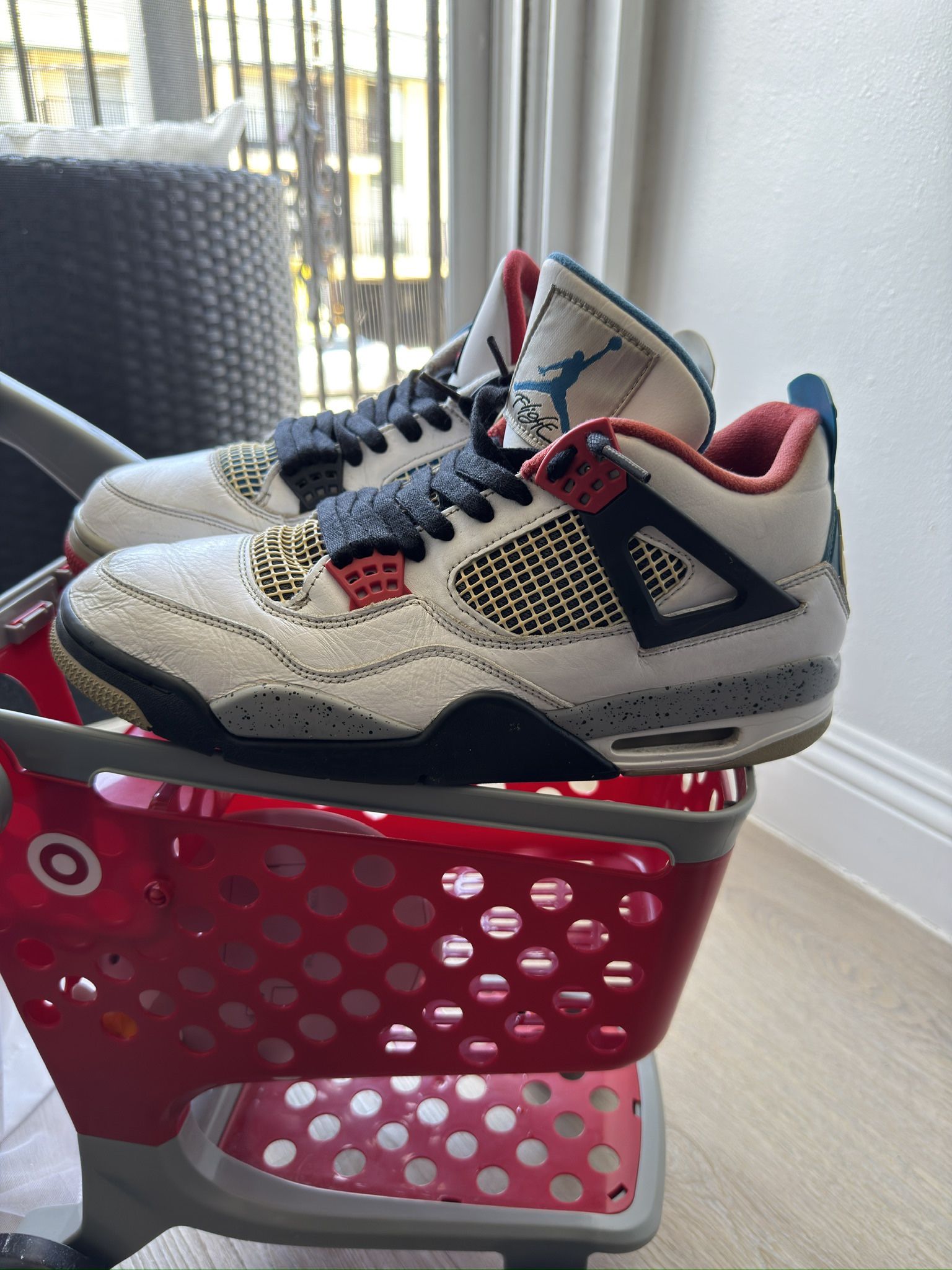 Jordan 4 Retro