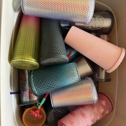 Starbucks Cups 
