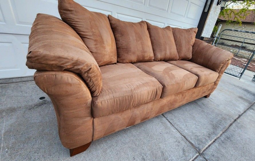 Like New* Pillowy Honey Brown Sofa Couch Nicely Cushioned 1pc