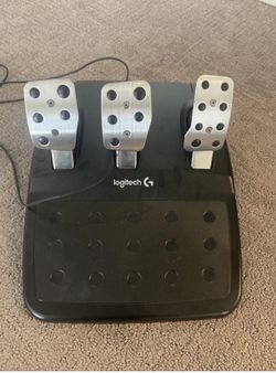 Logitech G29 Racing pedals For PS4 And PS5