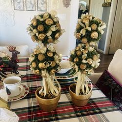 Vintage Gold Shell Christmas Topiary 