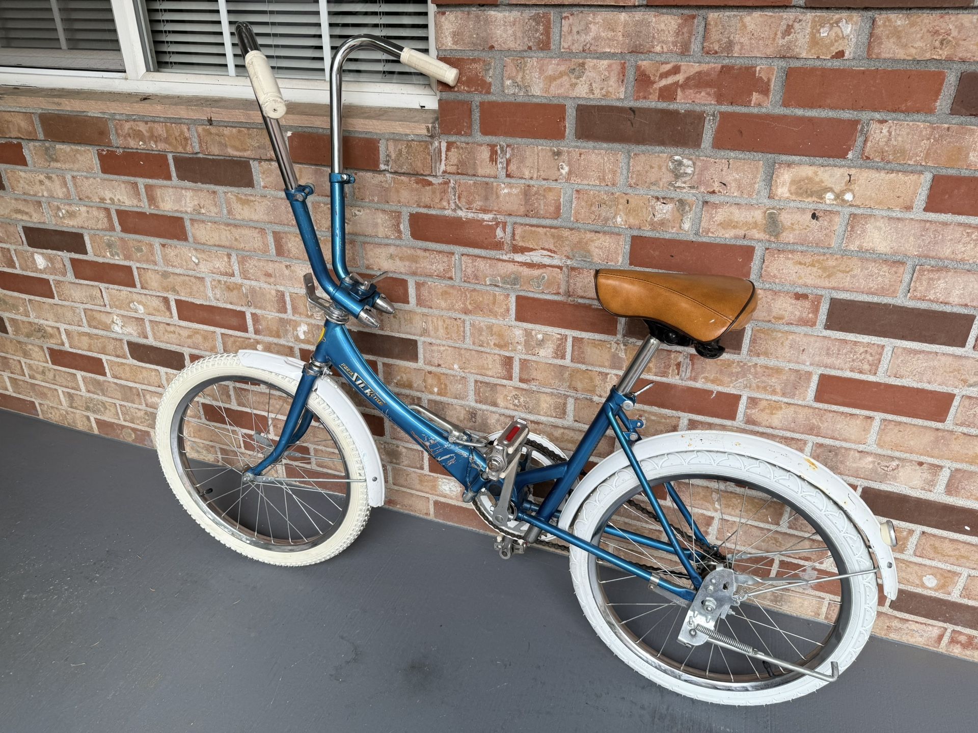 Katakura silk porta-cycle