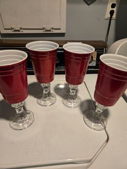 Red Solo Cup Style Stemmed Goblets Set of 4