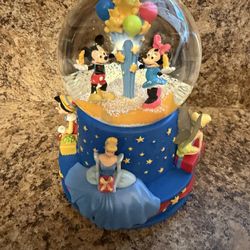 Disney Snow Globe 