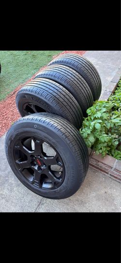 Toyota Tacoma Toyota Sienna venza RAV4 new TRs pro wheels new new