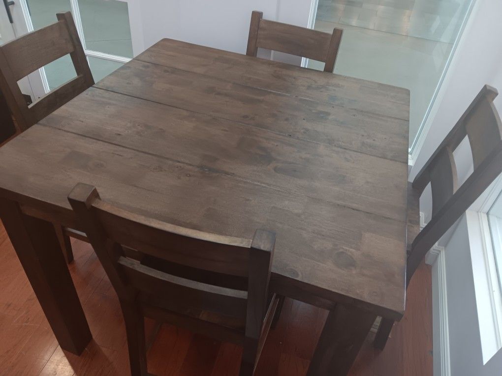 *Summer Closeout Sale!!!*---Fabulous Brantley Wood Dining Table Sets W/4 Chairs---Delivery And Financing AvailableðŸ¤
