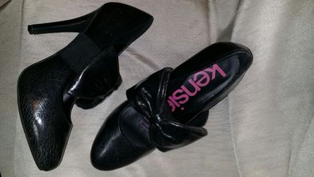 KENSIE girl pumps with bows