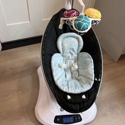 4moms MamaRoo Multi-Motion Baby Swing, Bluetooth Enabled with 5 Unique Motions, Black