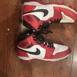 Air Jordan 1 Mid Chicago Red Football Cleats, Size 11