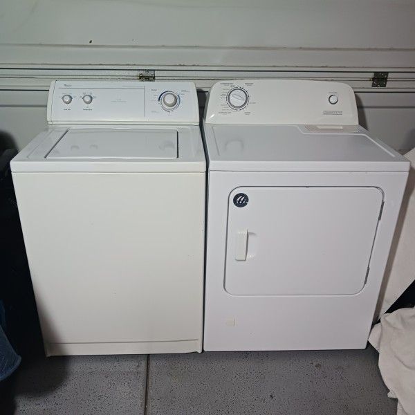 Whirlpool Set Washer And Gas Dryer Excellent Working Condition