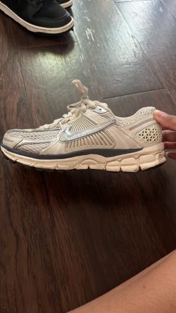Nike Vomero 5