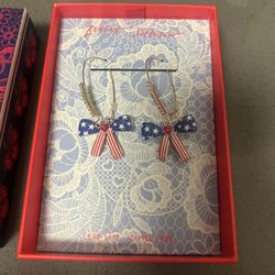 NEW Betsey Johnson Bow Earrings 