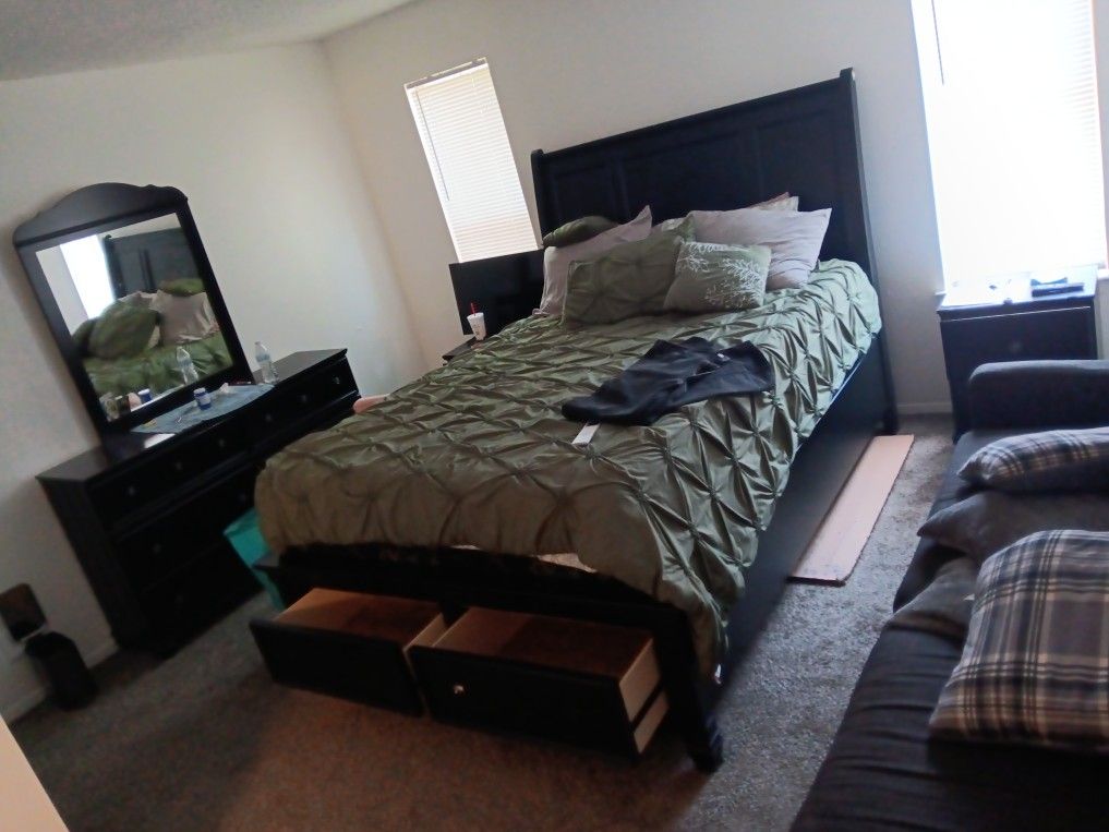 Full Bed Room Set