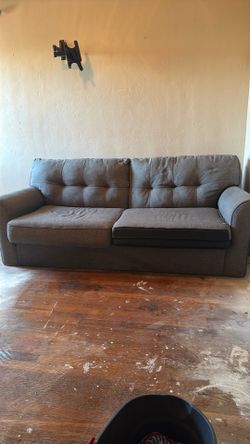 Free couch with queen size bed pullout