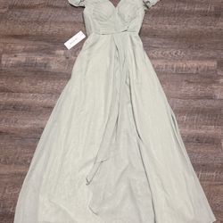 New with tags size 4 La Vetir Long Chiffon Bridesmaid Dress