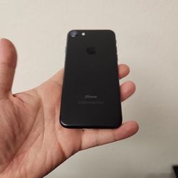 IPHONE.7 32GB   ATT...H20...CRICKET