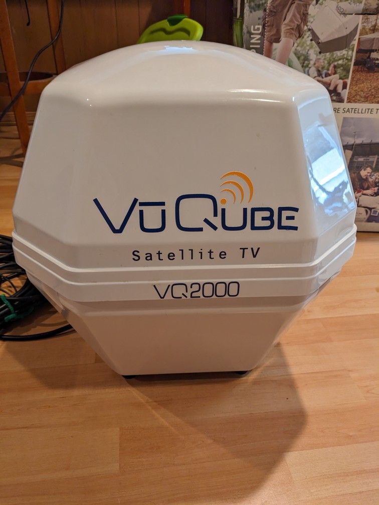 VuQube Portable Automatic Satellite System Dish