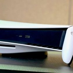 NEW Console - PlayStation 5 with Controller