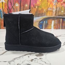 Ugg W Classic Mini II Black Size 6 US Women's 
