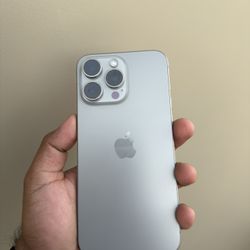 iPhone 15 Pro Max 256 GB Unlocked 