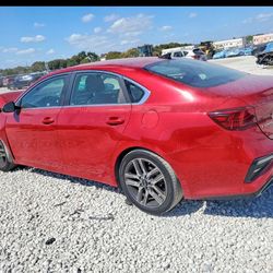 2021 kia forte for parts and parts only