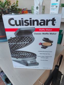 Individual waffle maker