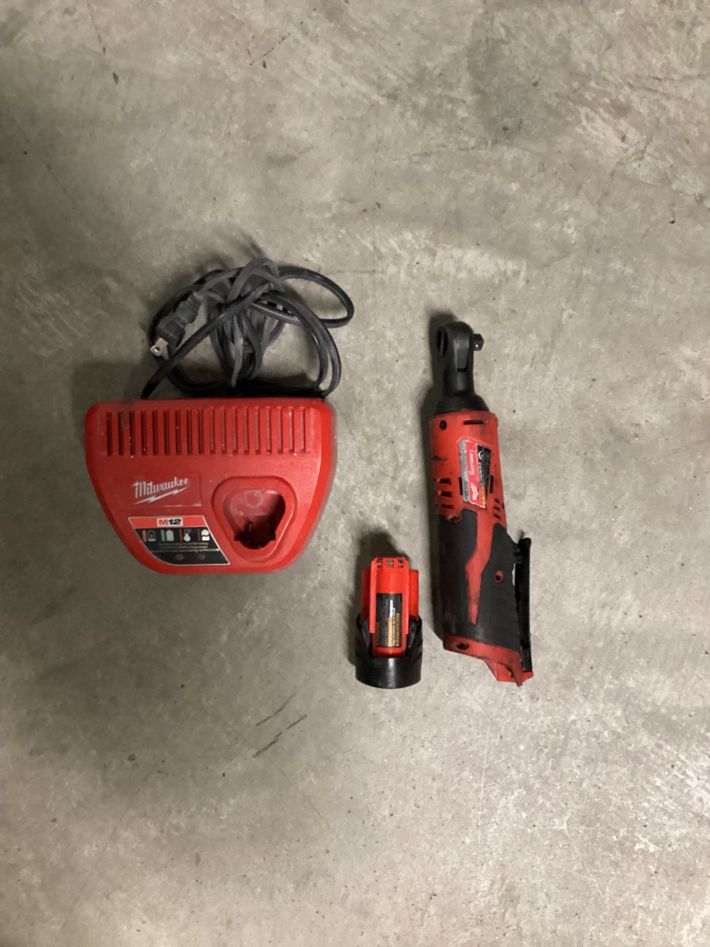 3/8 Milwaukee Ratchet  With Battery And Charger 