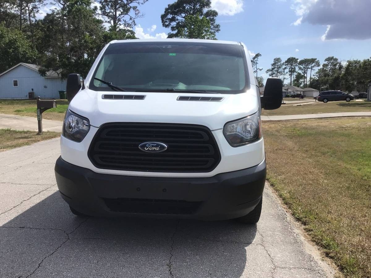2019. Ford Transit 250