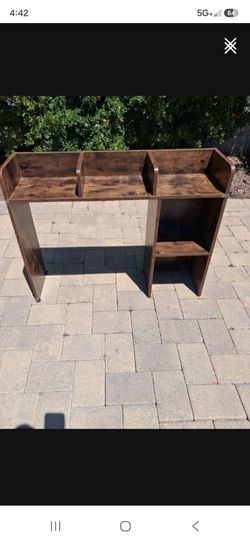 Desk hutch