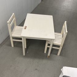 Children’s Table And Two Matching Chairs Quality Made Located In Ghent ,Price Is $60