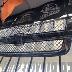 2005 Chevy Truck Grill 