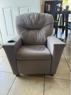 Small kid couch