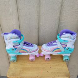 ROLLER SKATE SIZES 4 TO 6 AND 7 TO 9 WHIT LIGHT 