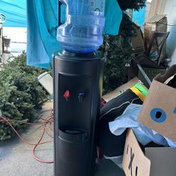 Tanque De Agua Caliente Y Fría $65