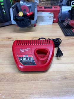 Milwaukee M12 Lithium-Ion Battery Charger 48-59-2401 Red 12V Corded Power Tool