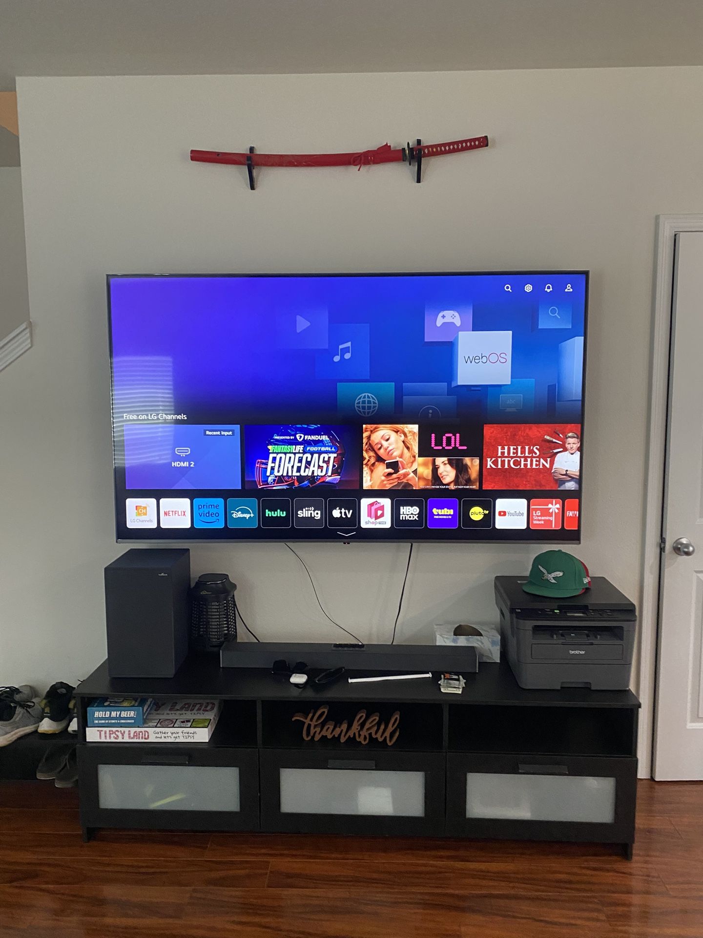 75 Inches LG tv Year Old 