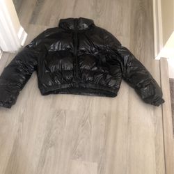 From SHEIN Black Puffer Jacket Size Small 