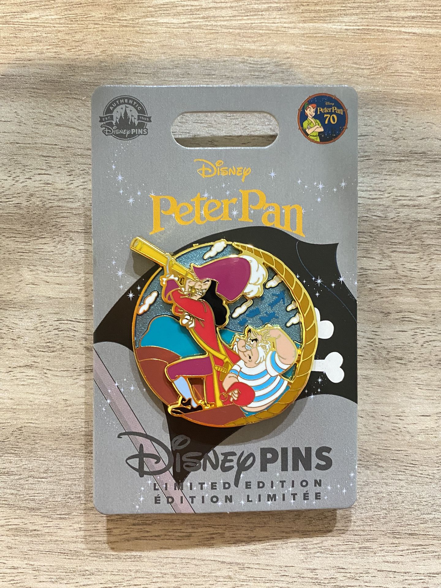 New Disney Pin Peter Pan Limited Edition 4000 Hook Smee Glitter Sky