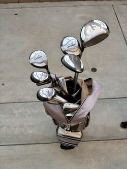 Right-Handed Women’s Calloway Solaire Golf Club Set With Bag
