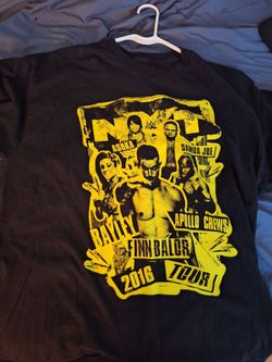 WWE NXT Authentic NXT 2016 Tour "We Are NXT" Black/Yellow T-Shirt XL