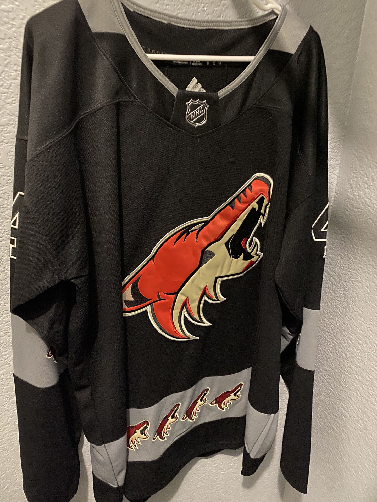 Size 60 Hjalmarsson #4 Coyotes Jersey for Sale in Gilbert, AZ - OfferUp