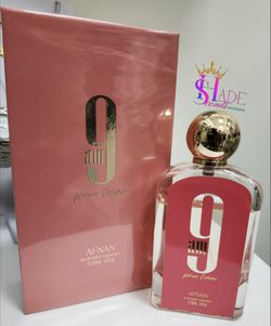 Perfumes, Colognes and Accessories 