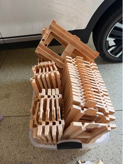 30 peg Perego Thomas train tracks