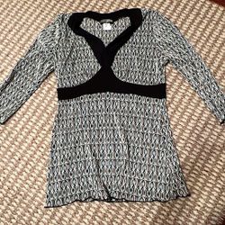 Small  3/4 Sleeve  Top 