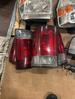 Taillights ford ford E250