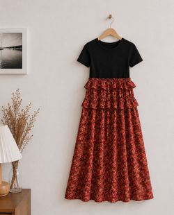 Floral maxi dress with a ruffled skirt