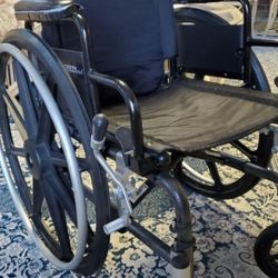 Folding Wheel/Transport Chair