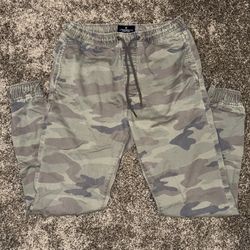American Eagle Camo Cargo Pants Size XS