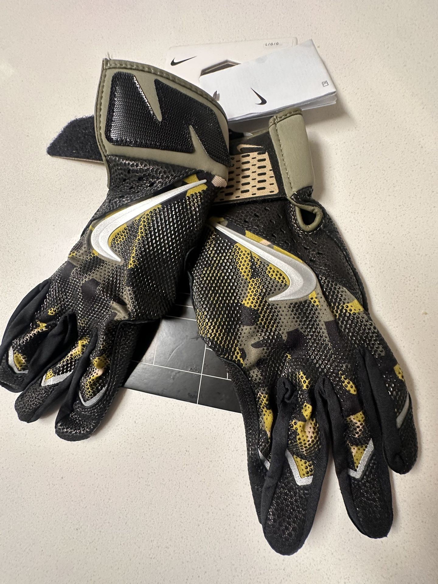 New Large varsity baseball gloves camo