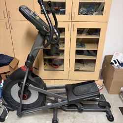 Schwinn Elliptical- Journey 4.5